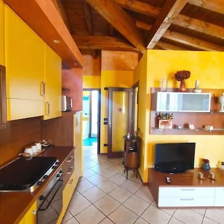 Lejlighed Casa Di Michela A Con Piscina Sirmione